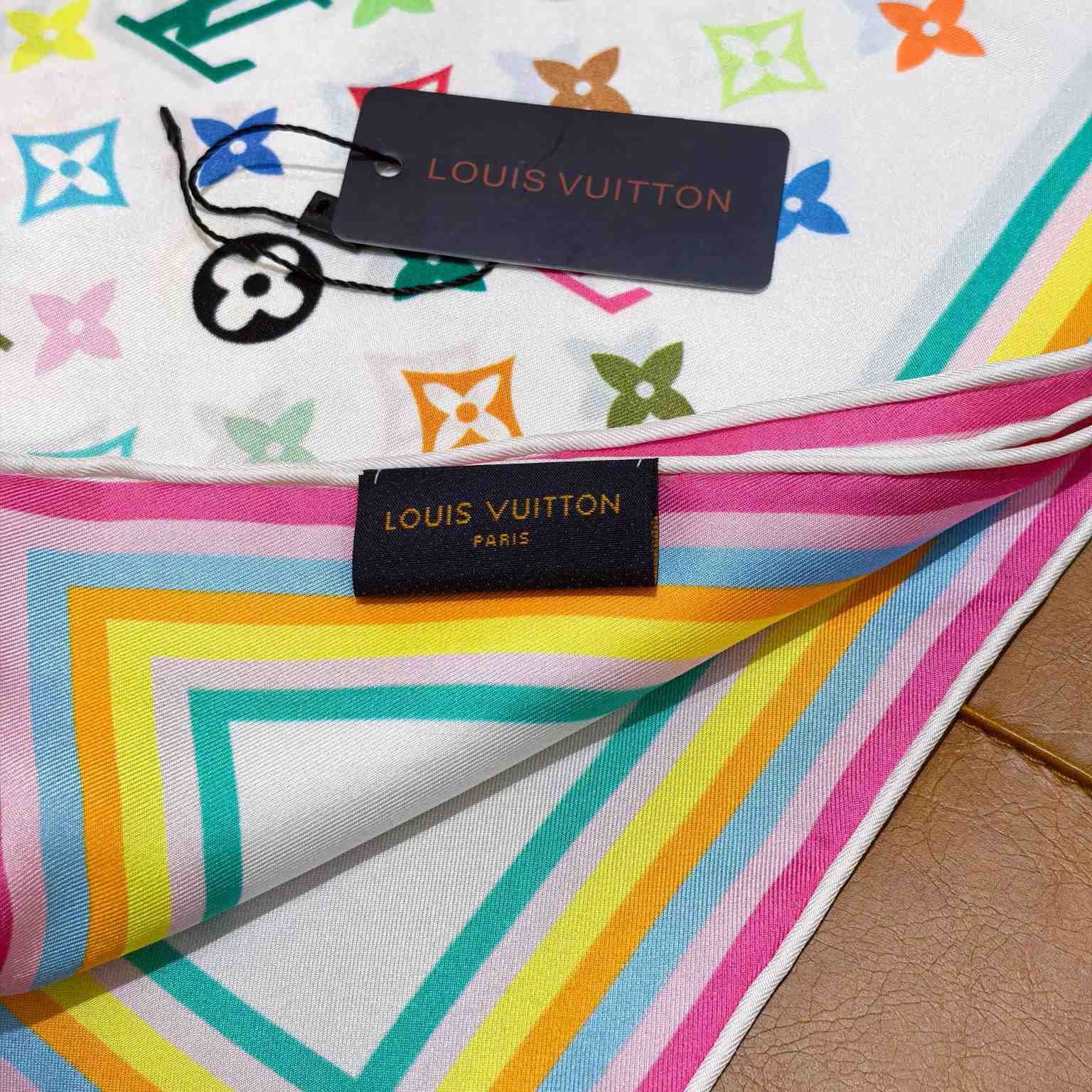 Louis Vuitton LV x TM Monogram Multicolor Square 90   M94967 - DesignerGu
