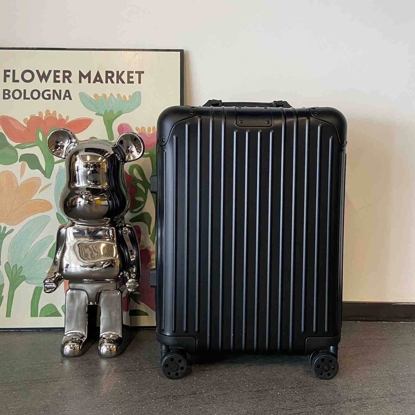 Rimowa Luggage    - DesignerGu