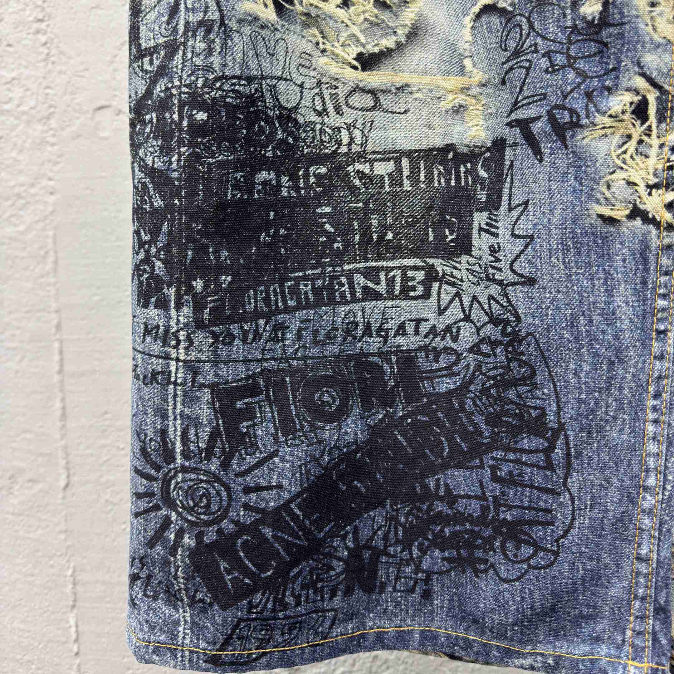 Acne Studios Super Baggy Fit Jeans - 2023 - DesignerGu