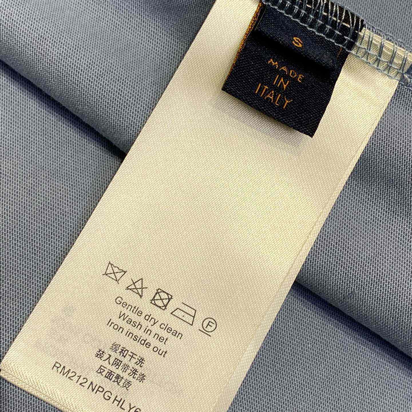 Louis Vuitton Embossed LV T-Shirt - DesignerGu