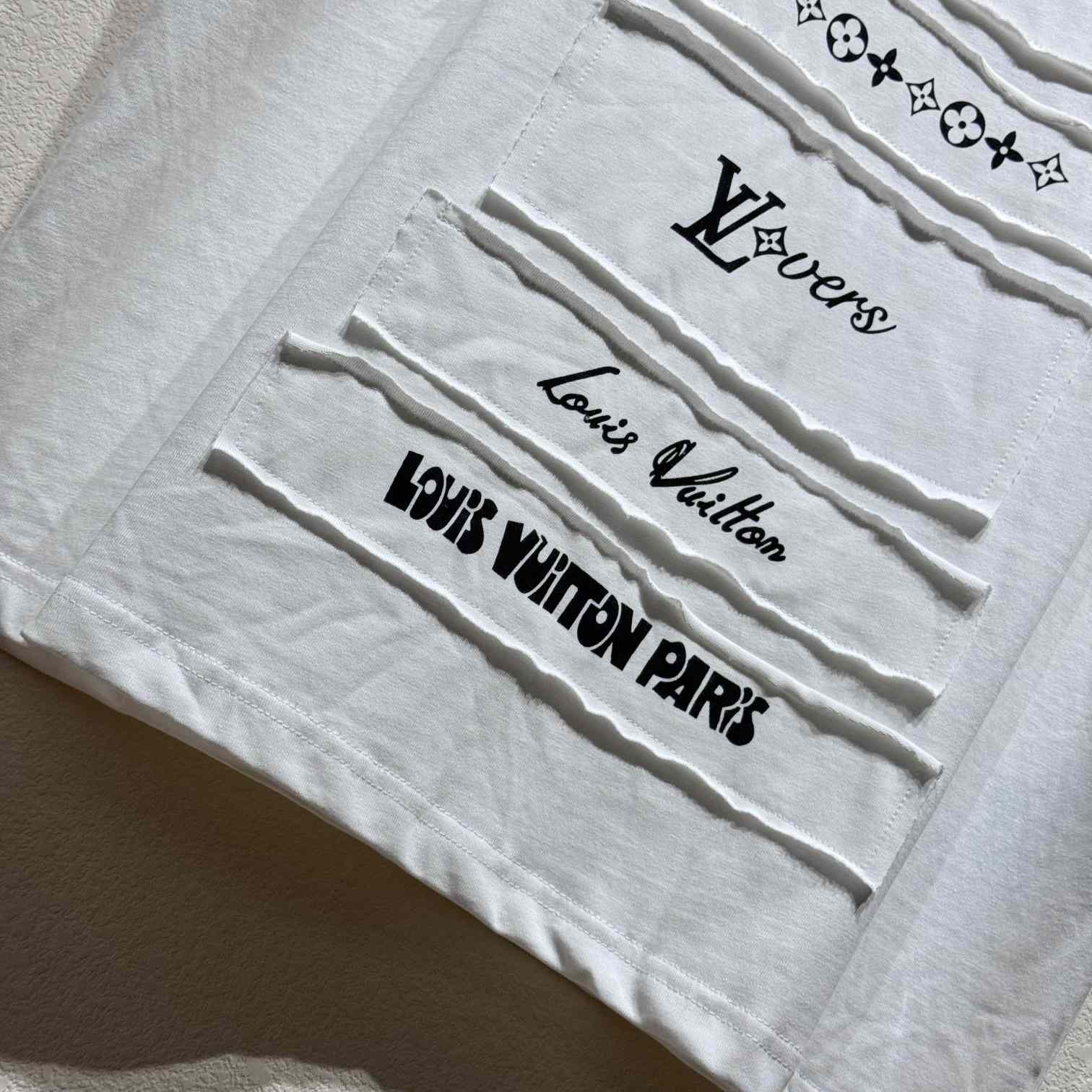 Louis Vuitton Short-Sleeved T-Shirt   - DesignerGu
