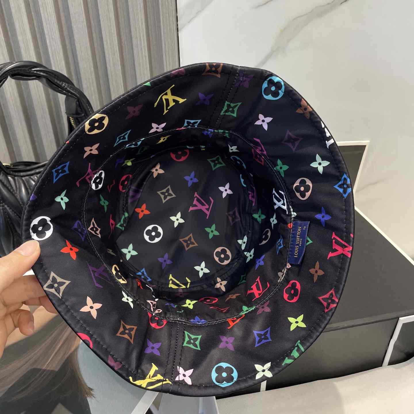 Louis Vuitton LV x TM Reversible Superflat Bucket Hat   M7985 - 