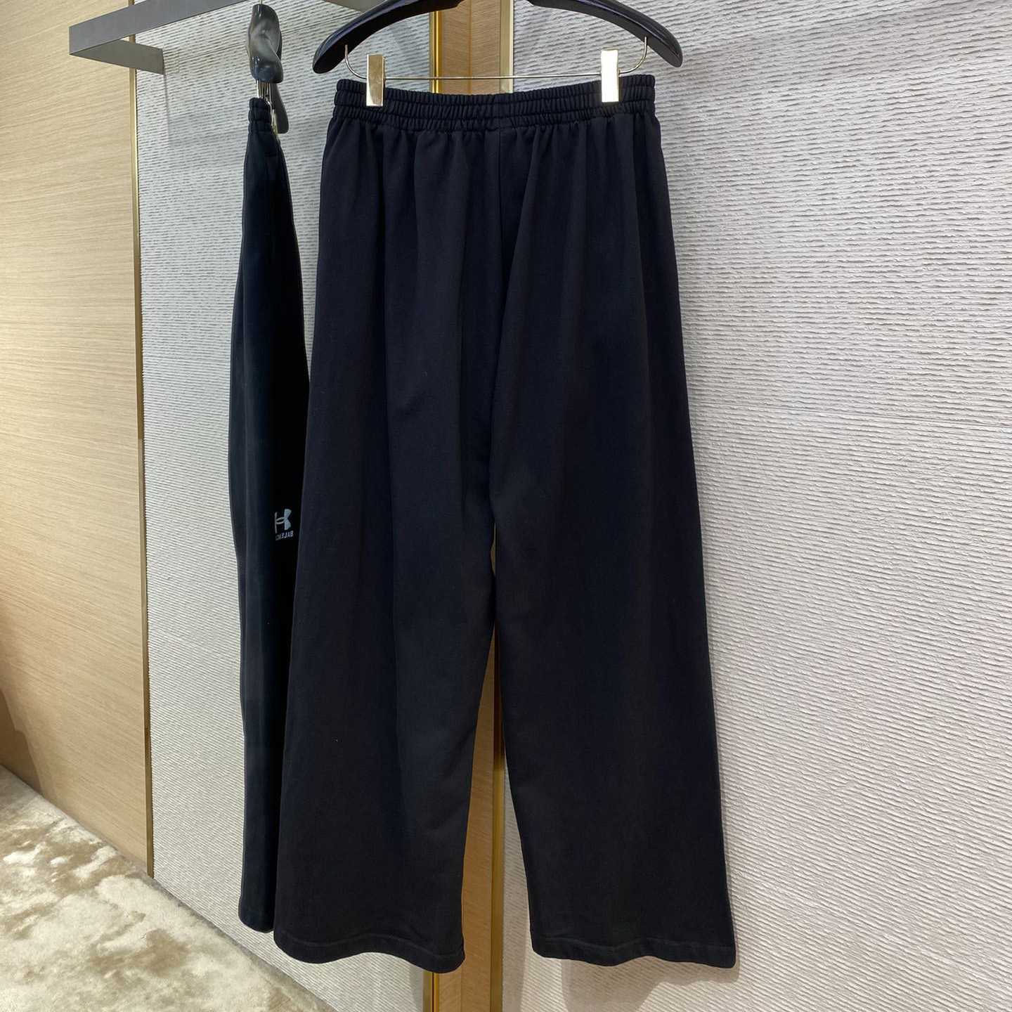 Balenciaga Under Armour® Baggy Sweatpants - DesignerGu