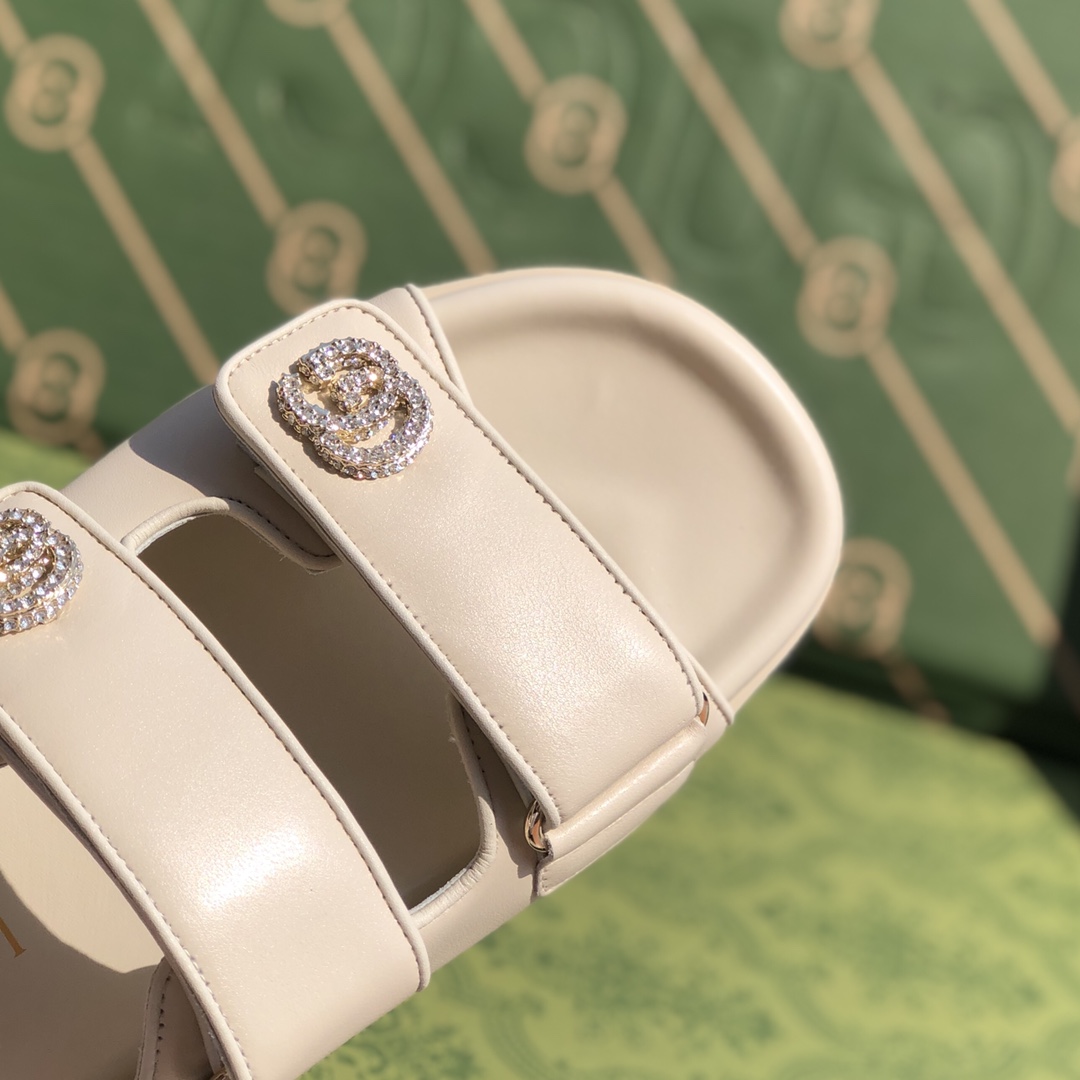 Gucci Women's Double G Sandal - DesignerGu