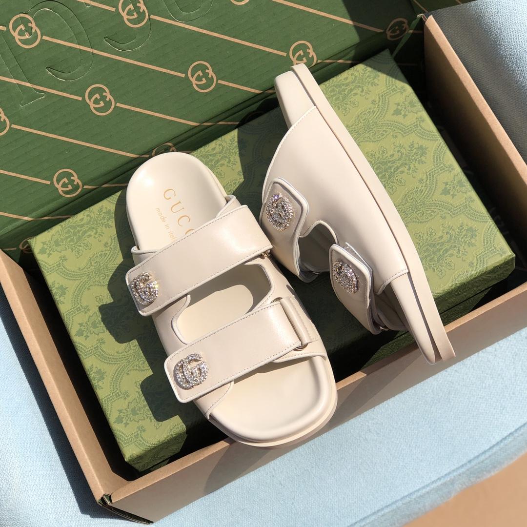Gucci Women's Double G Sandal - DesignerGu