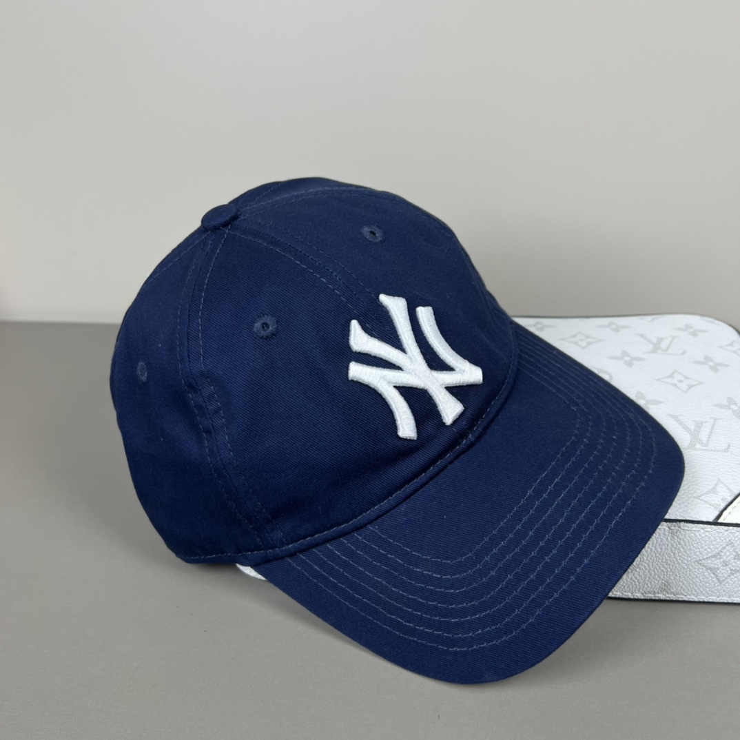 New York Yankees Cap In Blue - DesignerGu