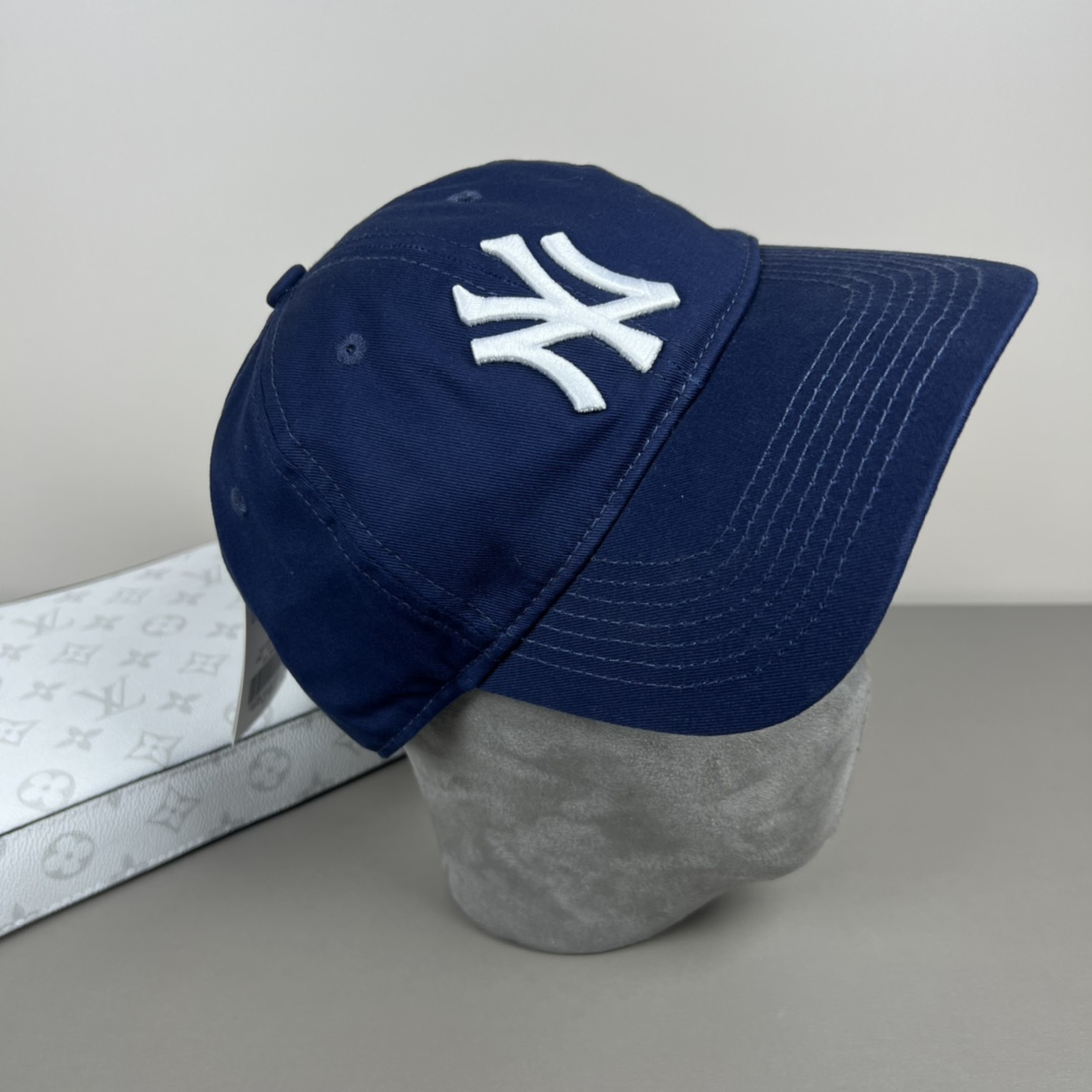New York Yankees Cap In Blue - DesignerGu