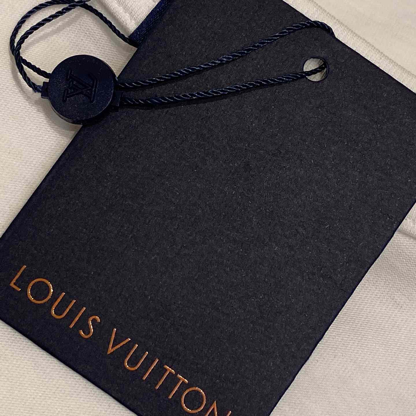 Louis Vuitton Monogram Flower 3D Gradient Print T-Shirt   1AGTRH - DesignerGu