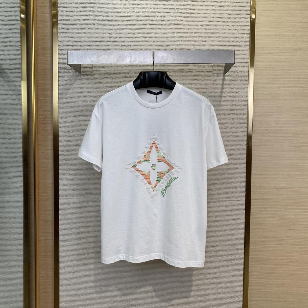 Louis Vuitton Monogram Flower 3D Gradient Print T-Shirt   1AGTRH - DesignerGu