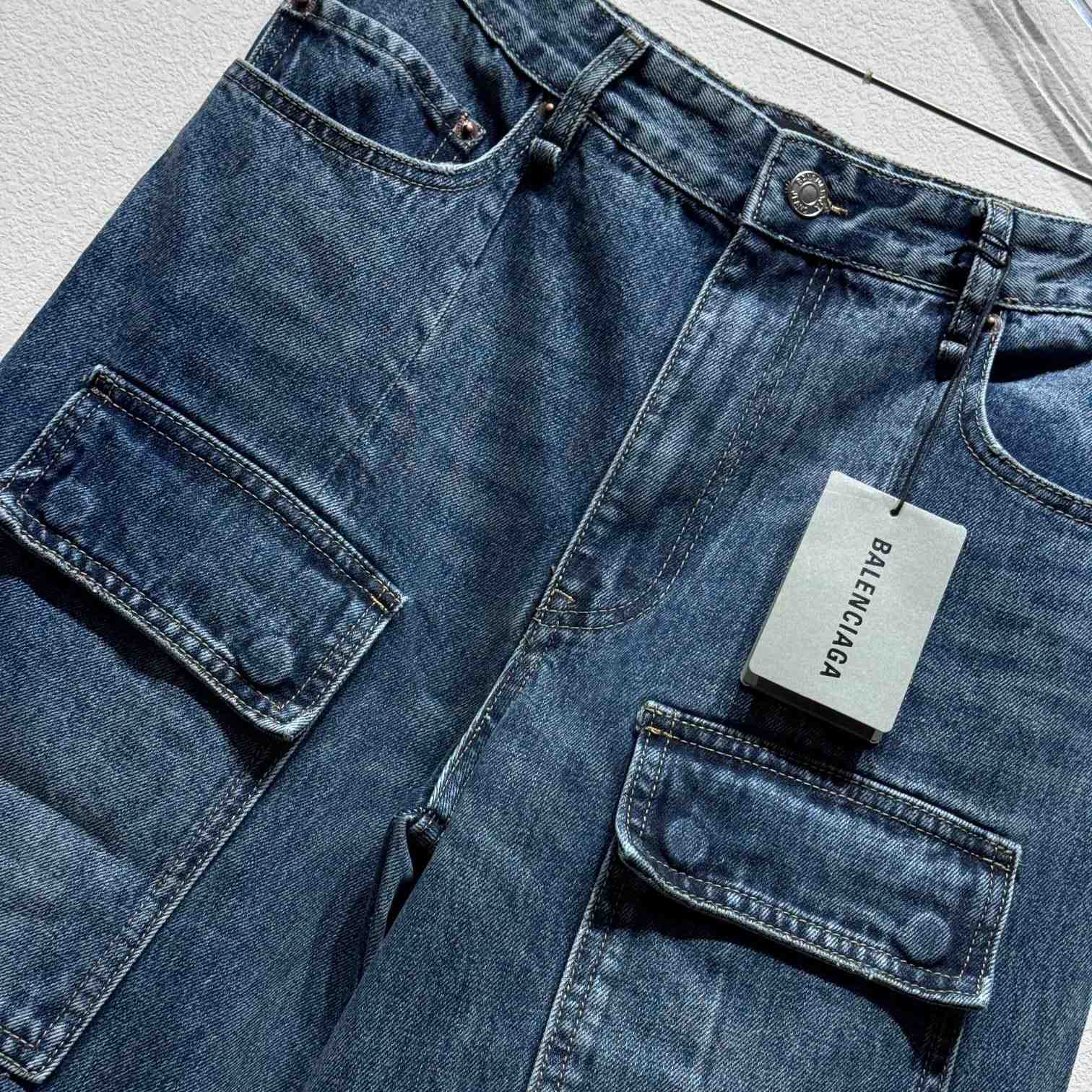 Balenciaga Mid-rise Wide-leg Cargo Jeans - DesignerGu