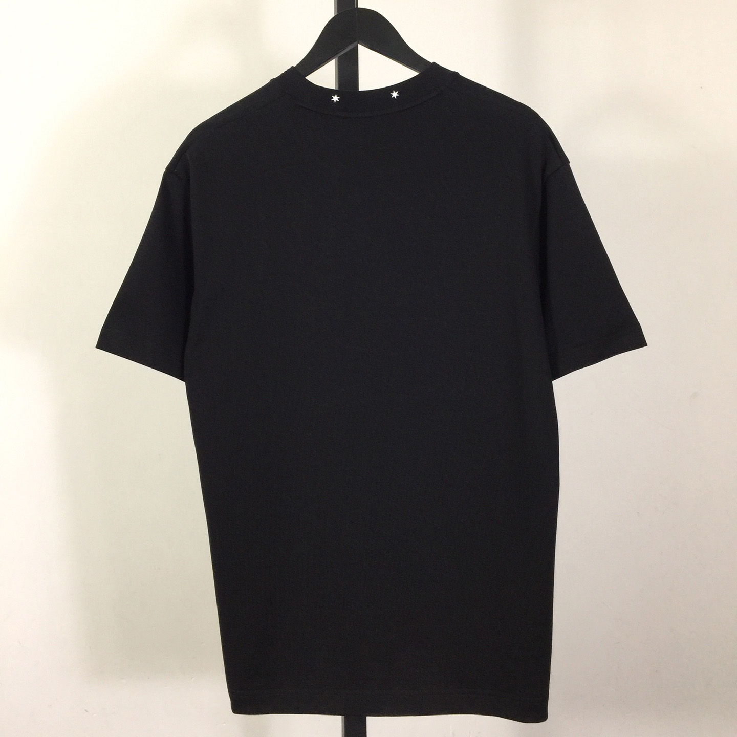 Givenchy T-shirt In Cotton - DesignerGu