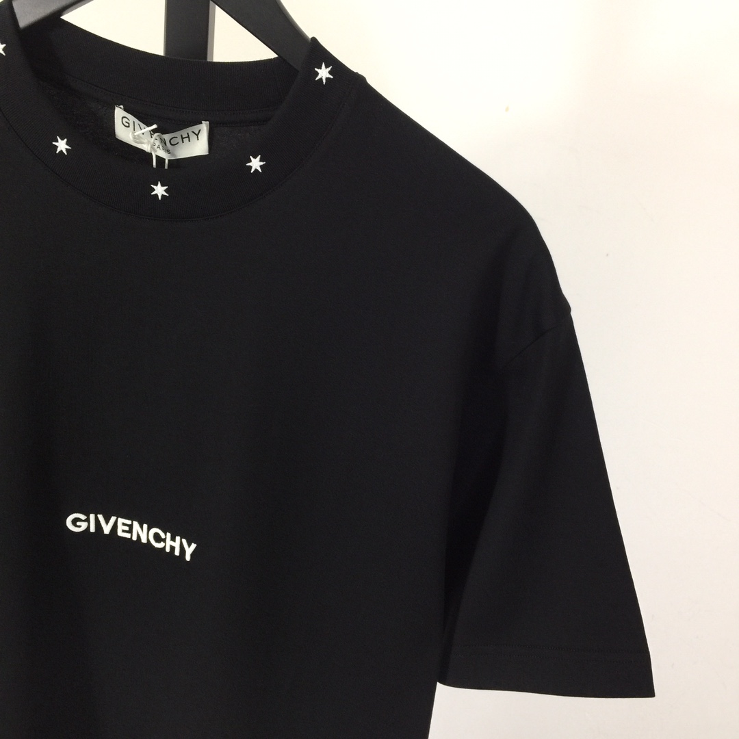Givenchy T-shirt In Cotton - DesignerGu