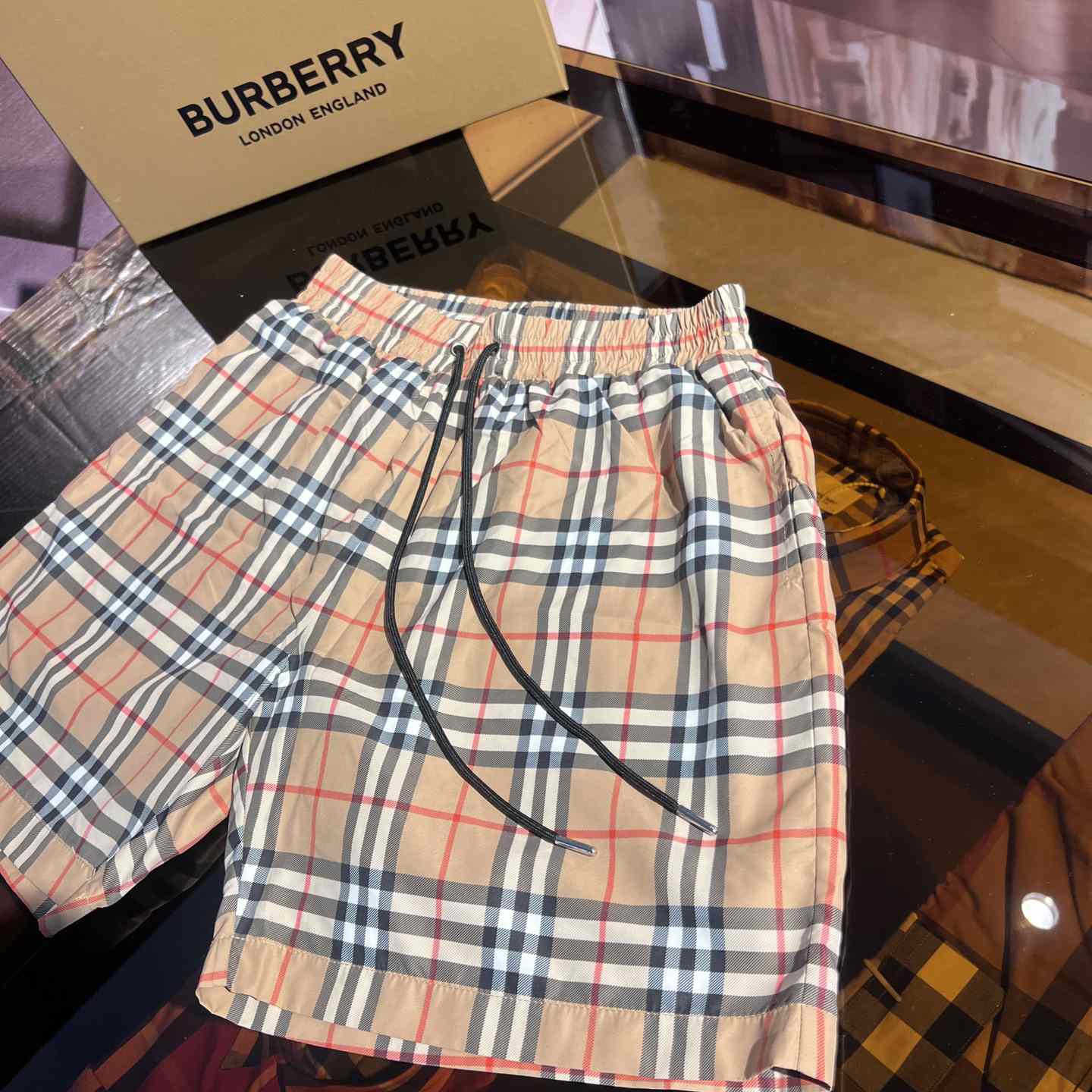 Burberry Shorts - DesignerGu