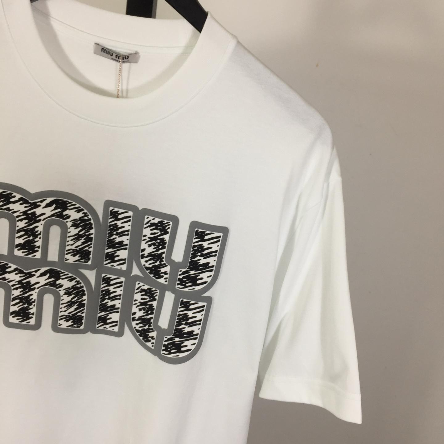 Miu Miu Logo T-shirt - DesignerGu
