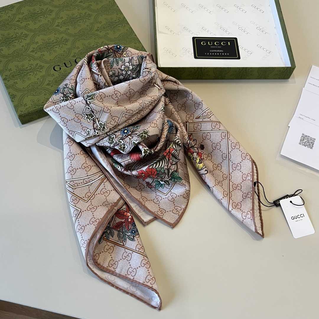 Gucci Printed Silk Carré - DesignerGu
