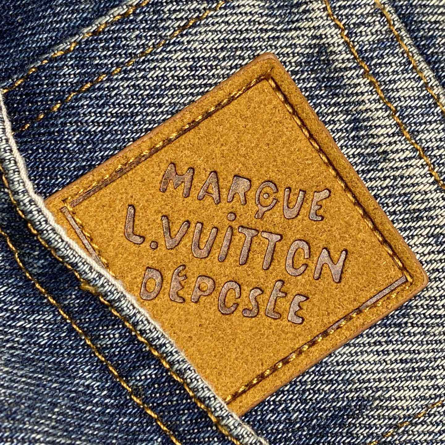 Louis Vuitton Sunfaded Effect Denim Long-Sleeved Shirt   1AHCI4 - 