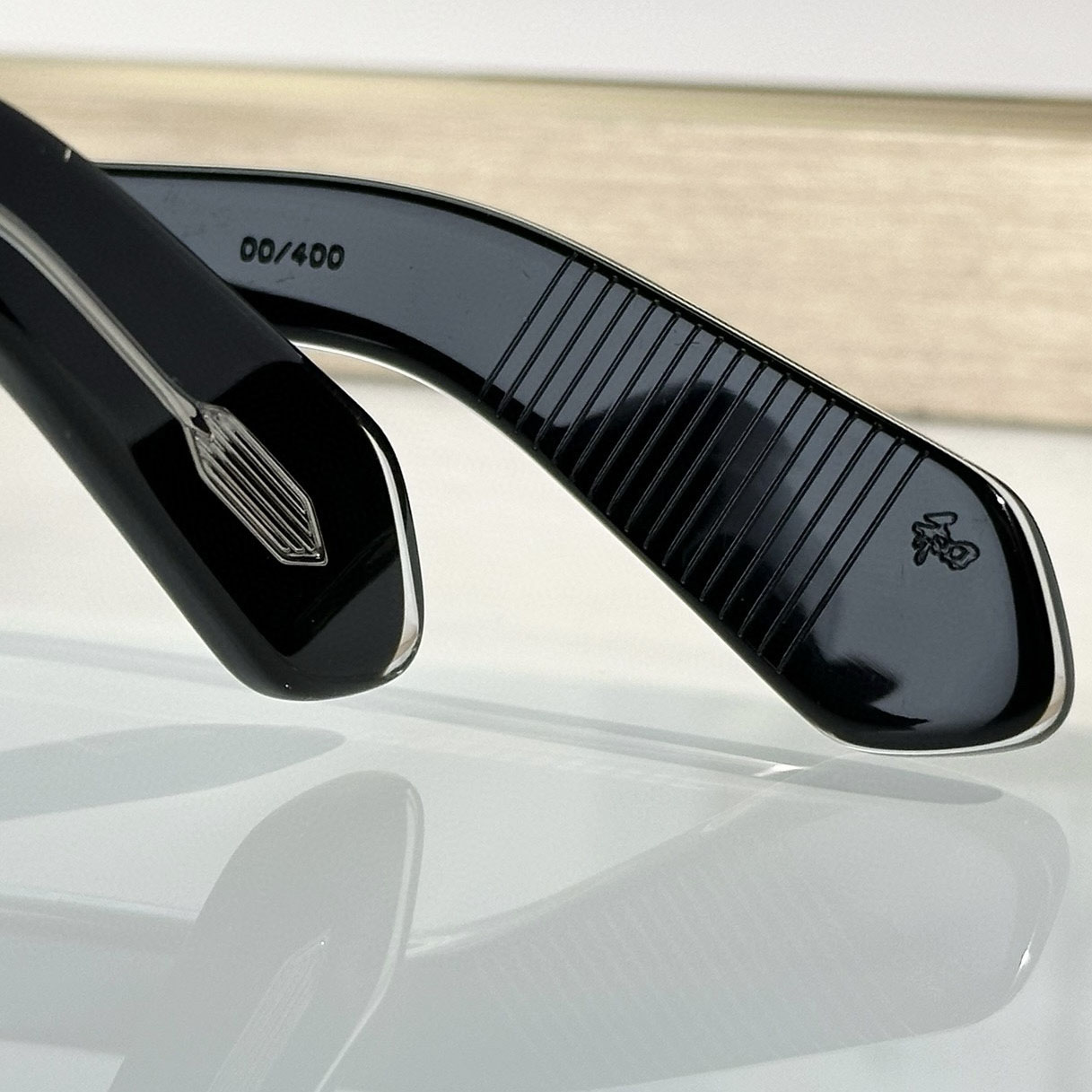 Jacquemus SANDRO Sunglasses - DesignerGu