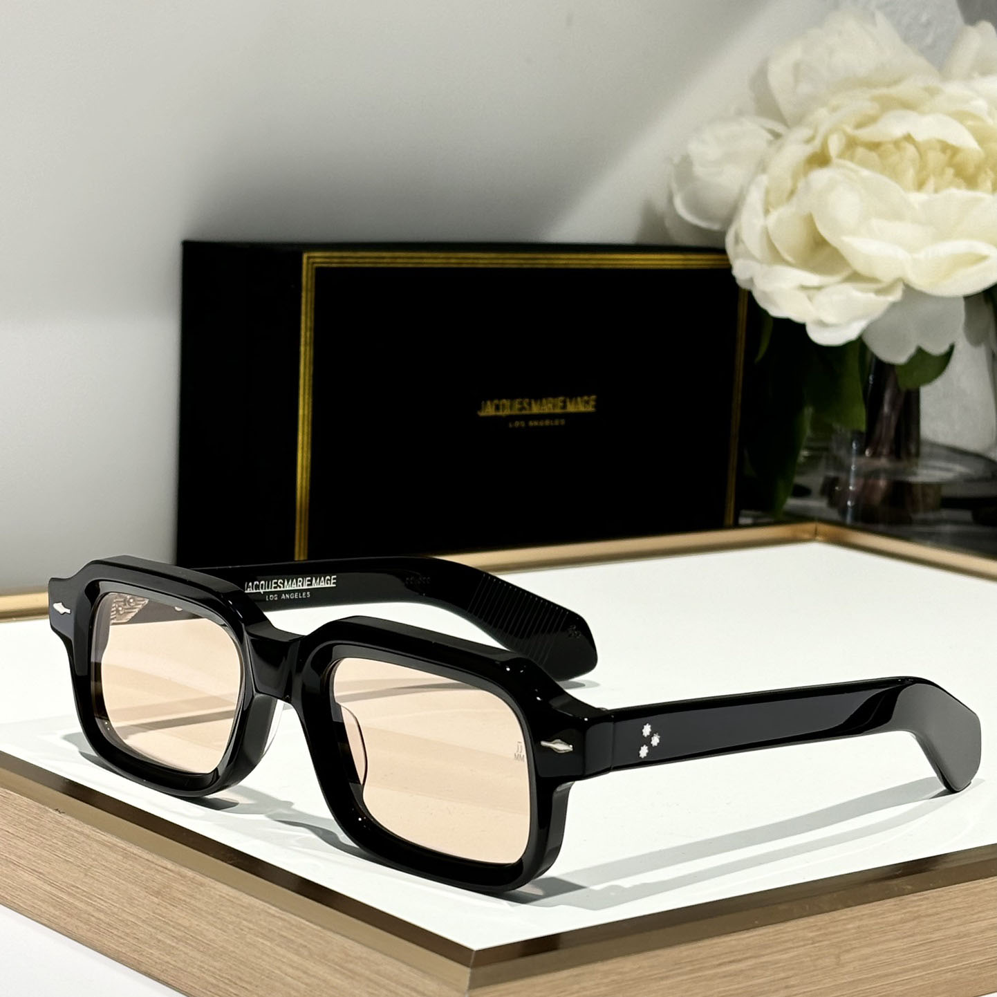 Jacquemus SANDRO Sunglasses - DesignerGu
