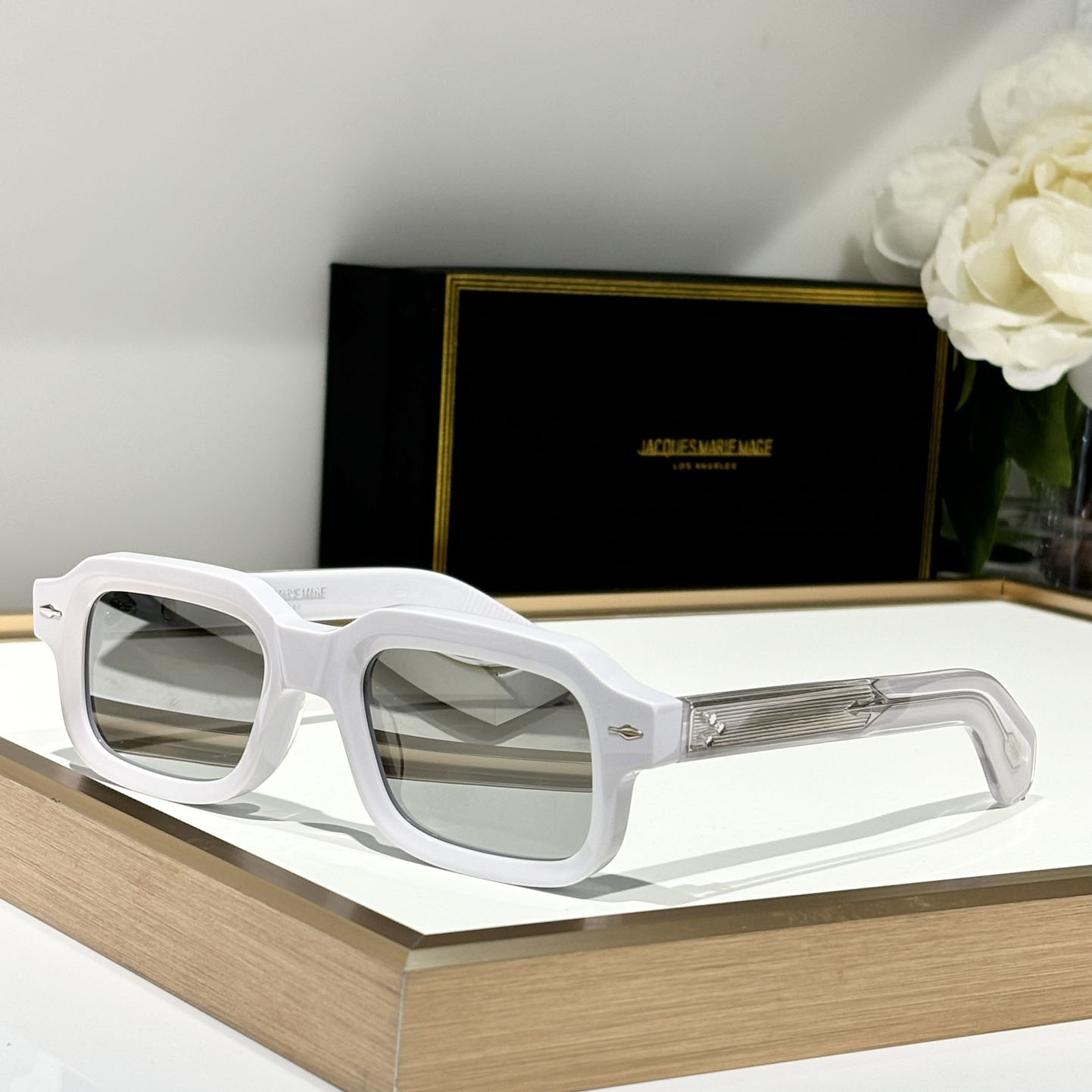 Jacquemus SANDRO Sunglasses - DesignerGu
