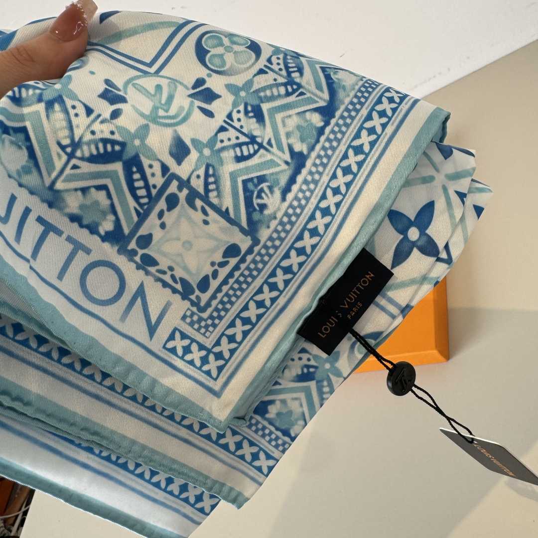 Louis Vuitton LV Tiles Square 90  M73333 - DesignerGu