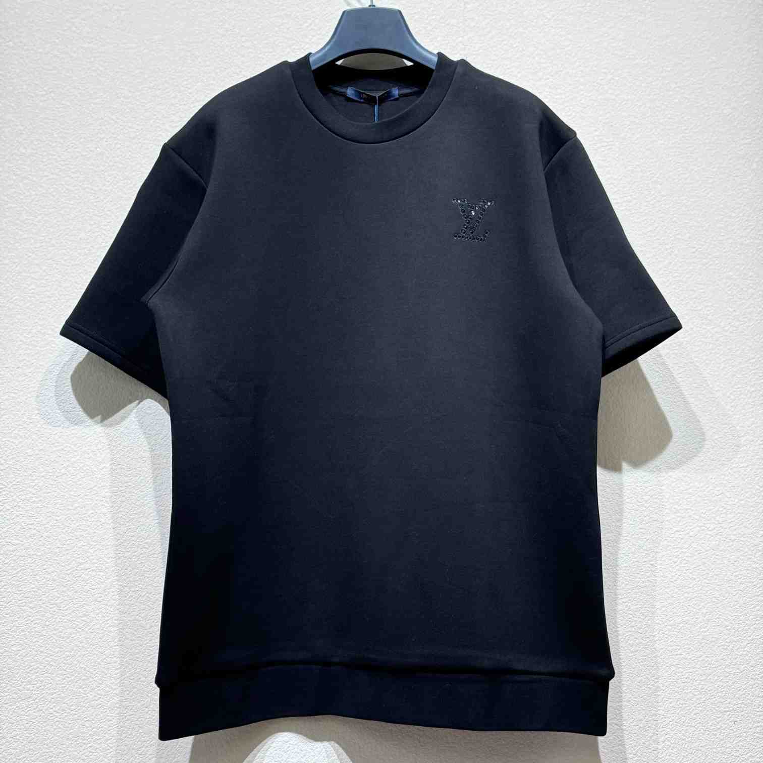 Louis Vuitton LV Embellished Jersey T-Shirt  1AGTT1 - DesignerGu
