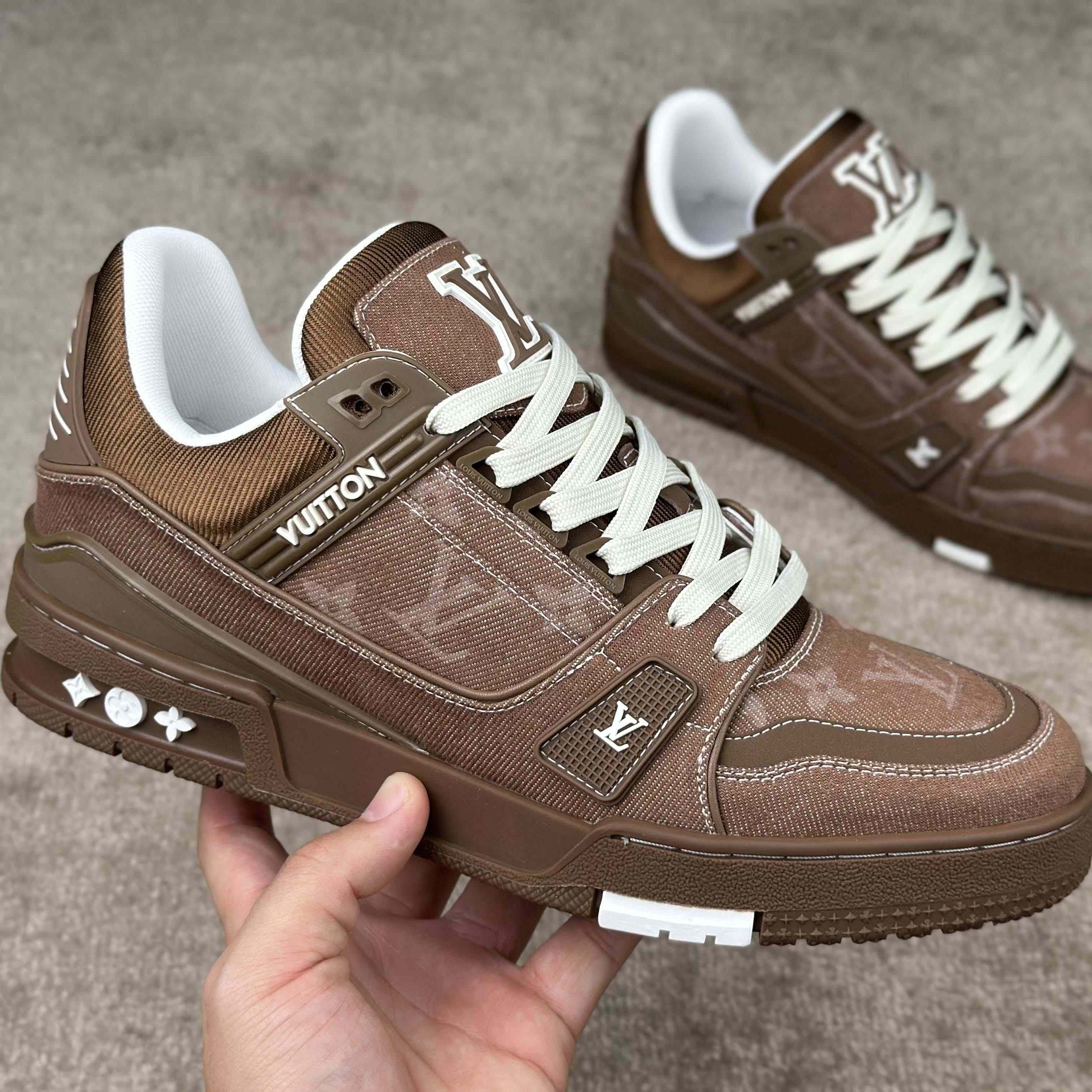 Louis Vuitton LV Trainer Sneaker   1AHT23 - DesignerGu