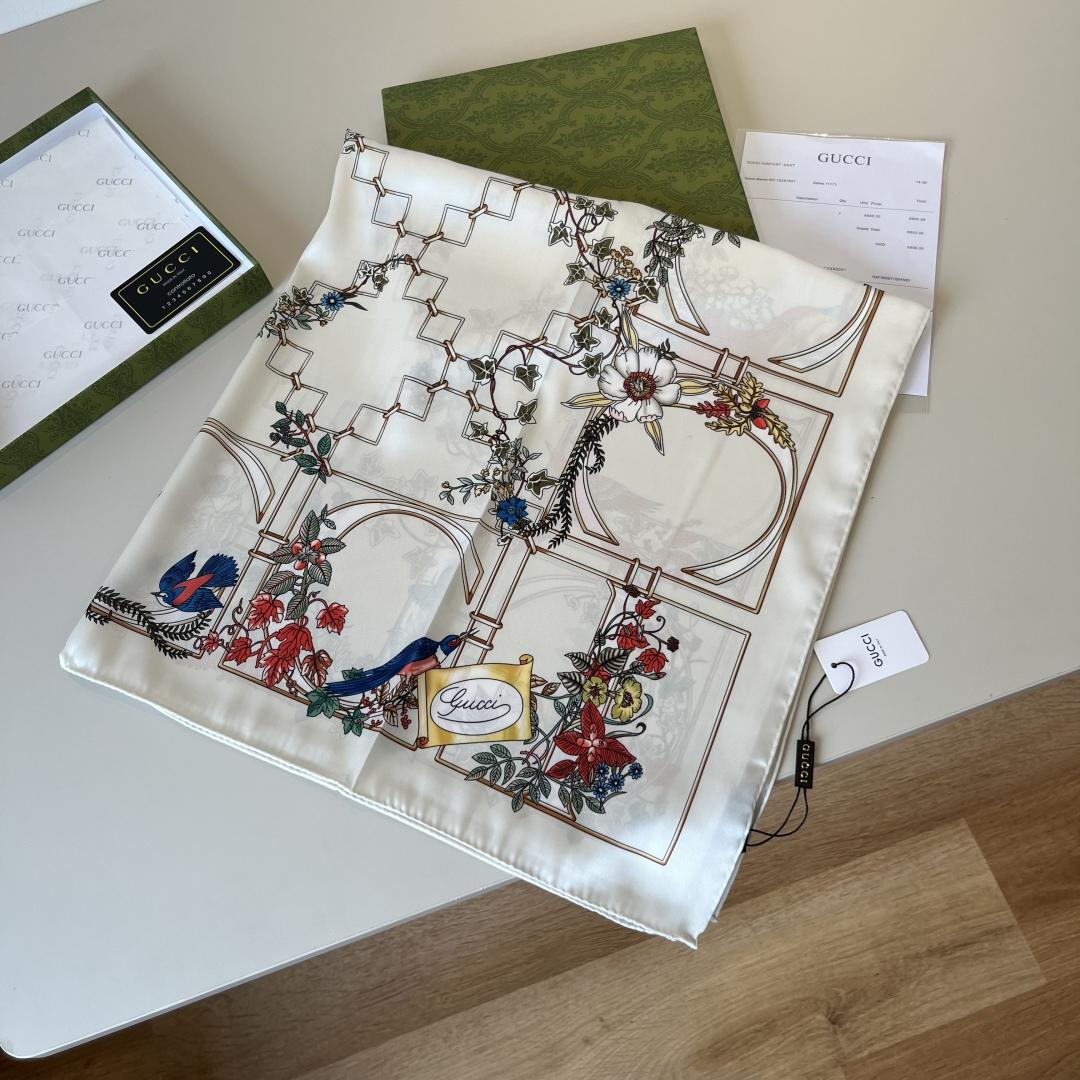 Gucci Printed Silk Twill Carré - 