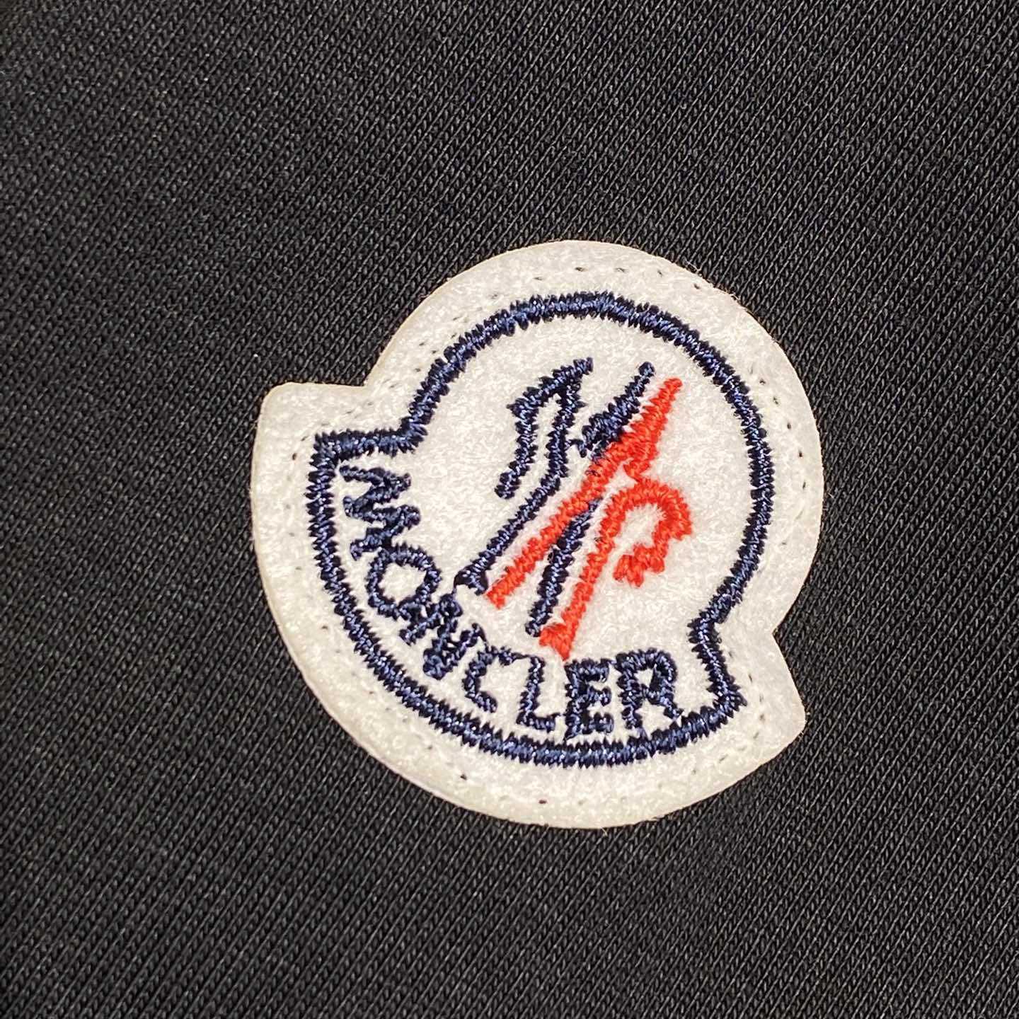 Moncler Varsity logo t-shirt - DesignerGu