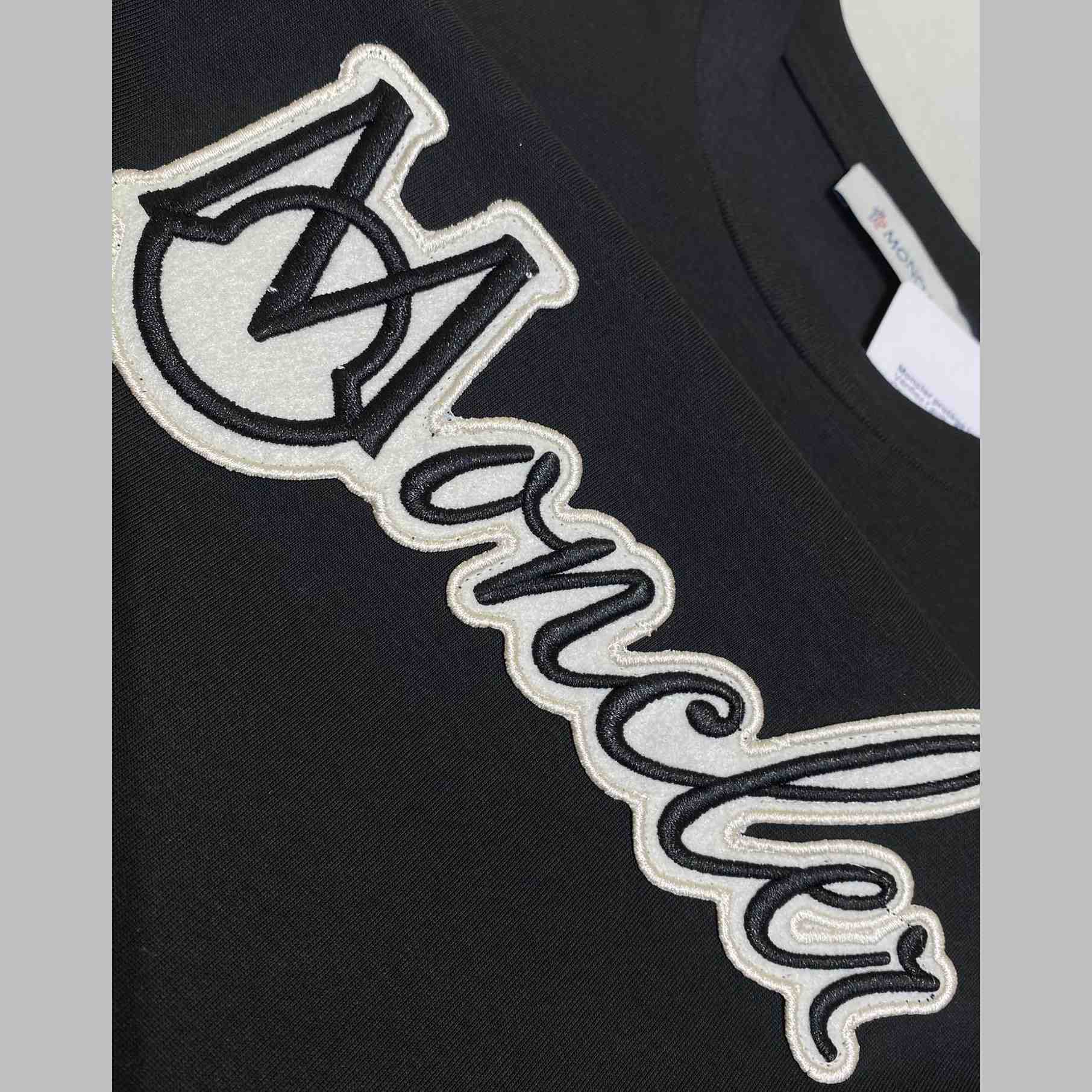 Moncler Varsity logo t-shirt - DesignerGu