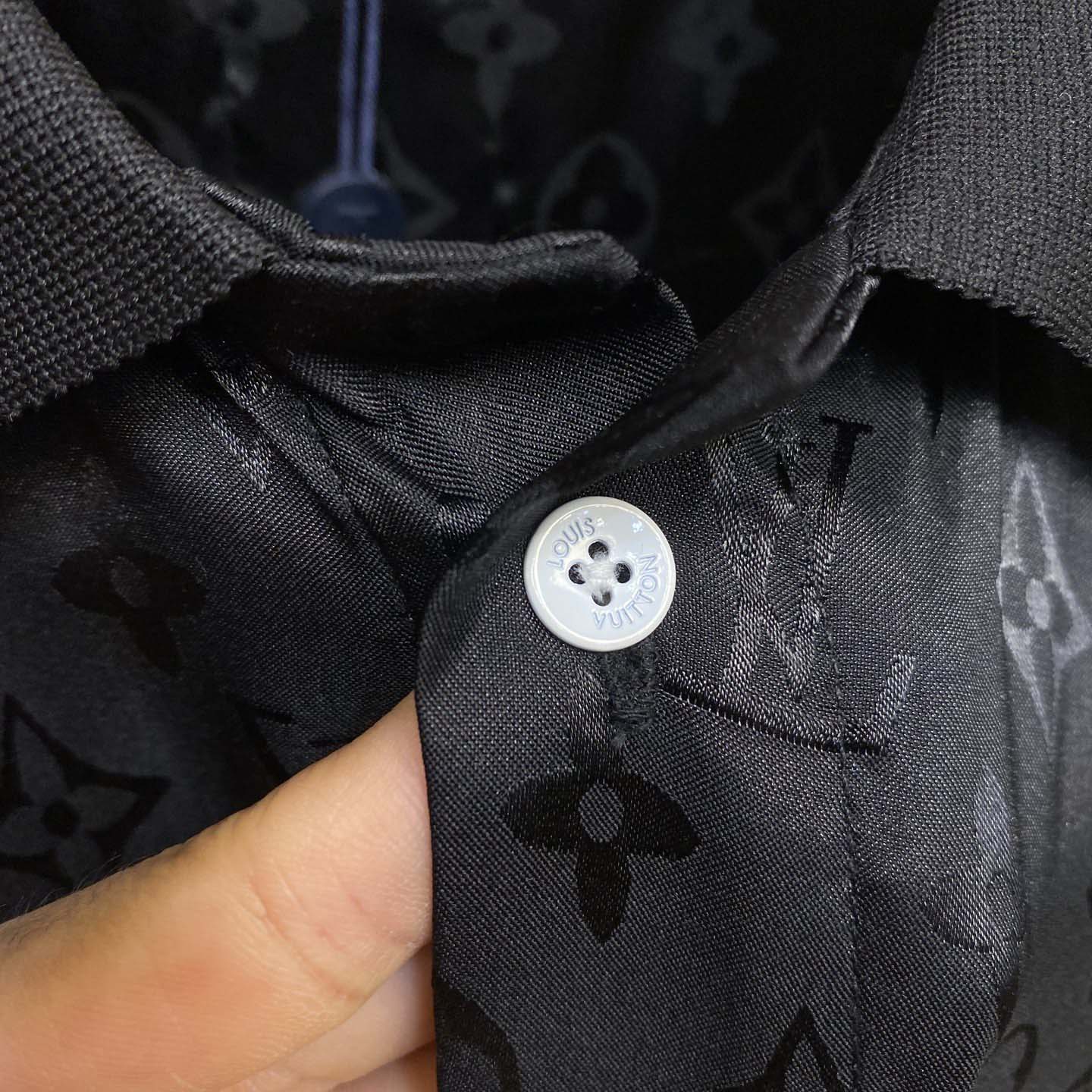 Louis Vuitton Monogram Moire Jacquard Short-Sleeved Silk Shirt   1AGTP1 - DesignerGu