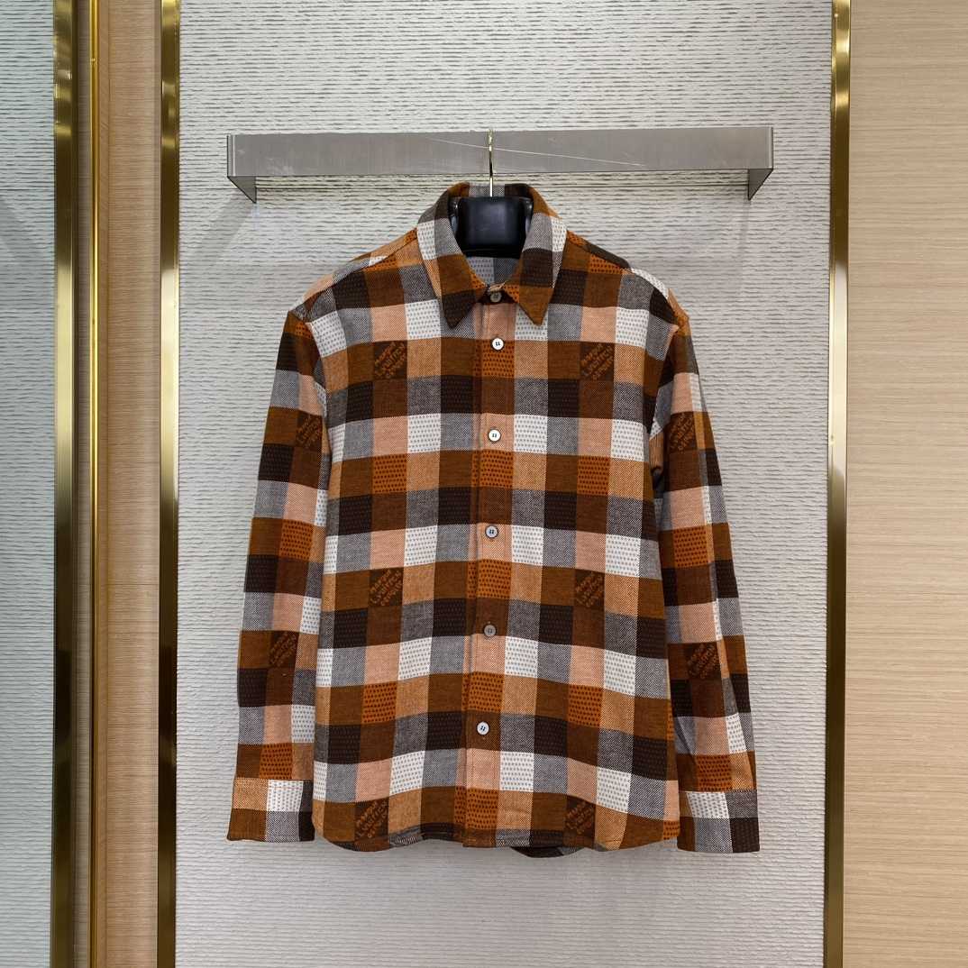 Louis Vuitton Button-Down Long-Sleeved Flannel Shirt  1AFXSJ - DesignerGu
