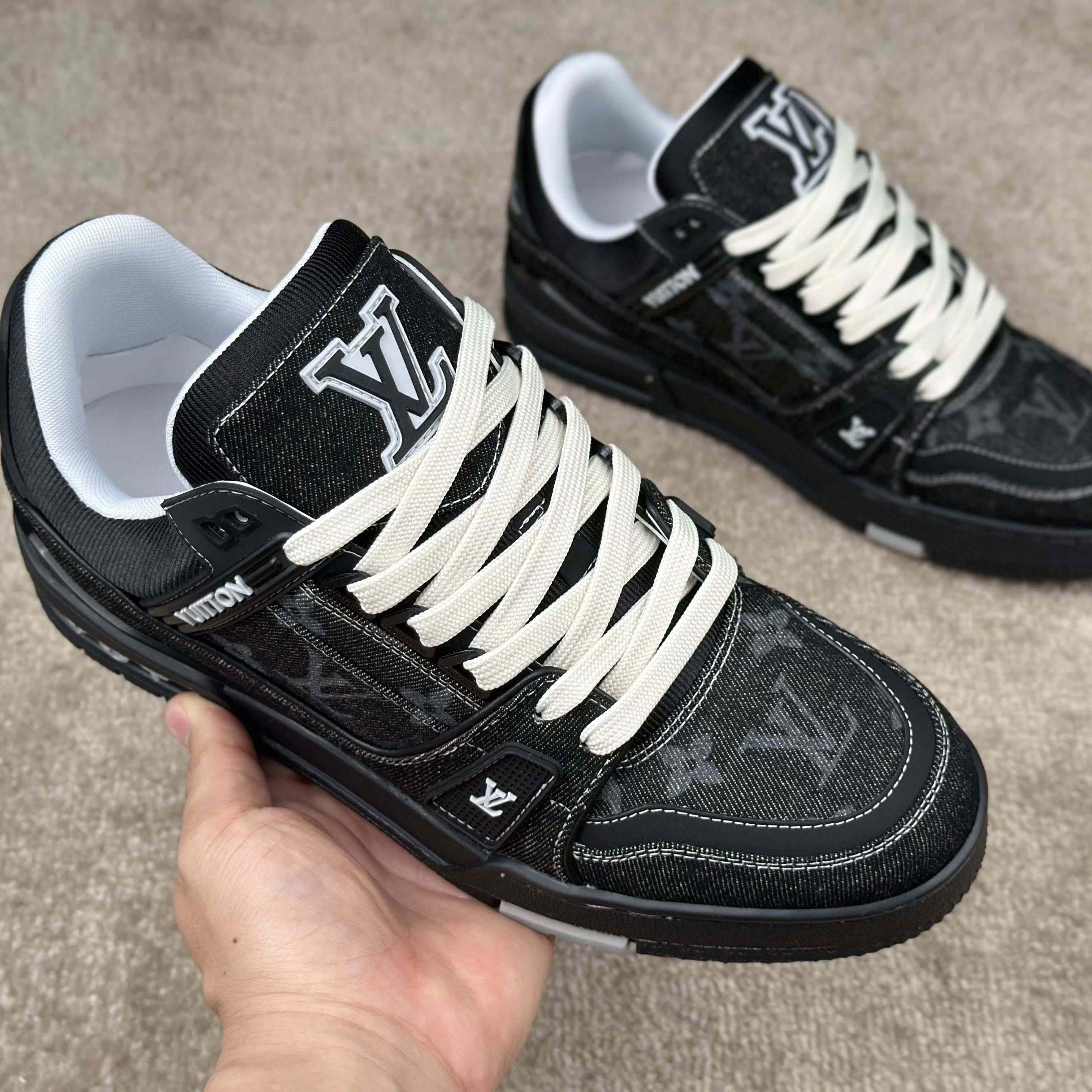 Louis Vuitton LV Trainer Sneaker   1AHSZJ - DesignerGu