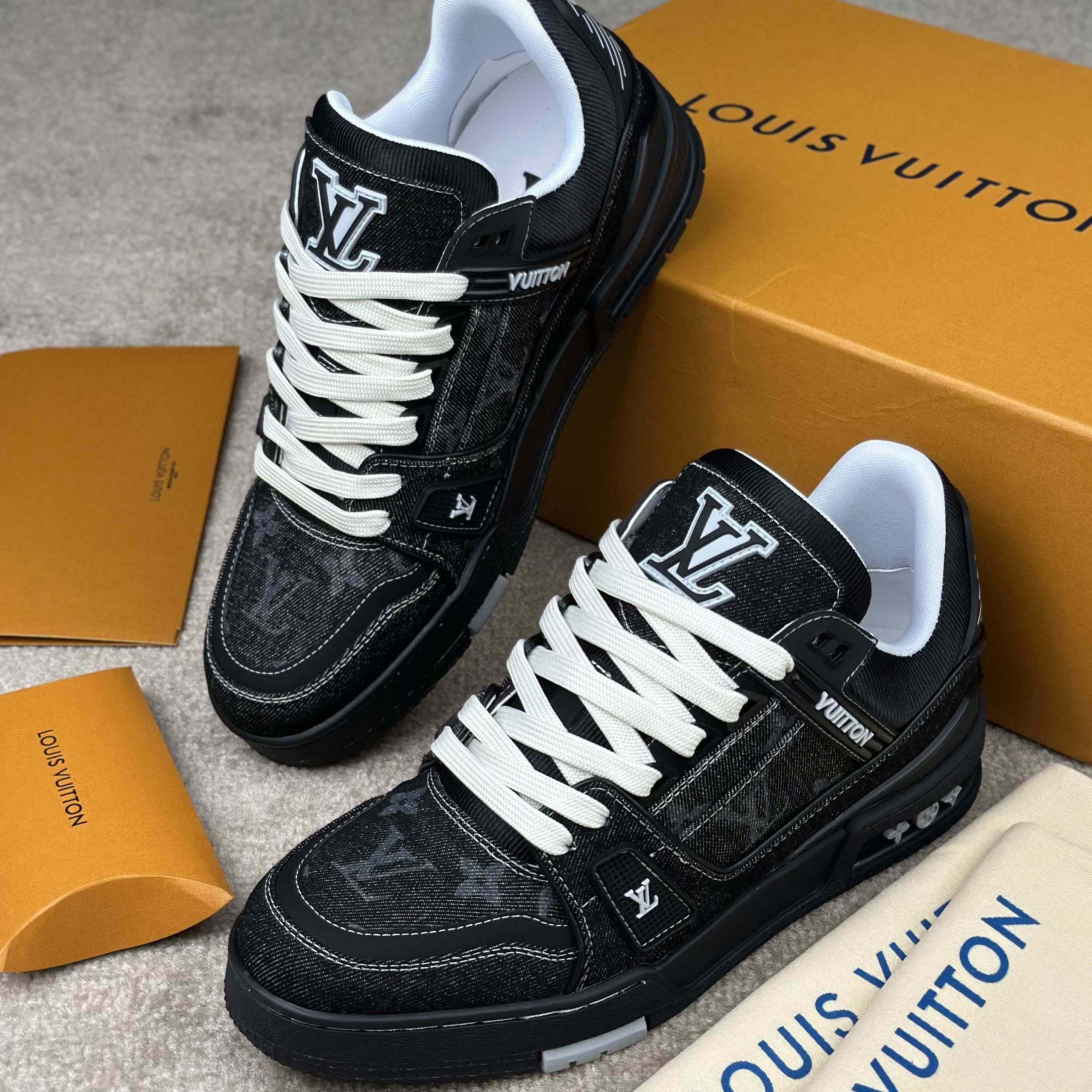 Louis Vuitton LV Trainer Sneaker   1AHSZJ - DesignerGu