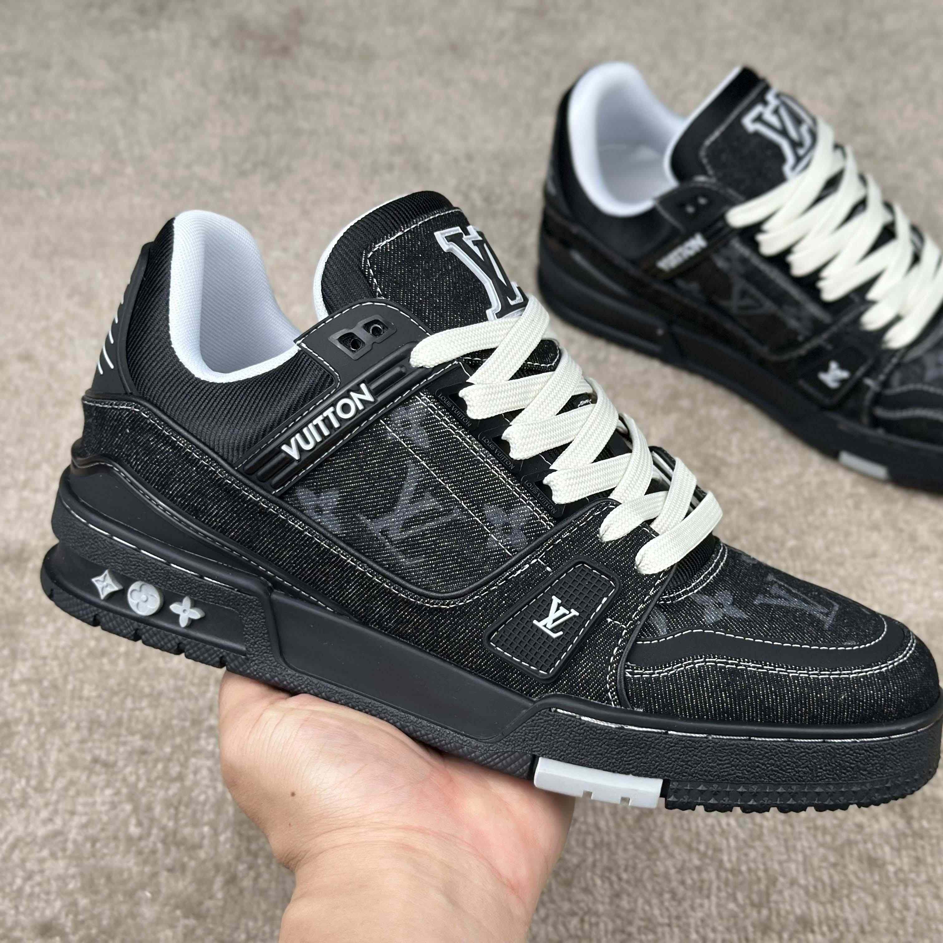 Louis Vuitton LV Trainer Sneaker   1AHSZJ - DesignerGu