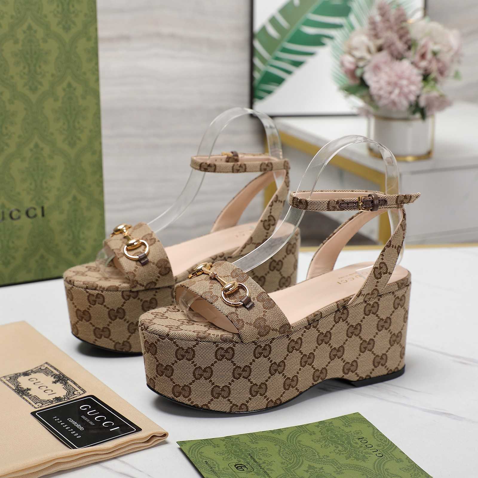 Gucci Women's Horsebit flatform Sandal - DesignerGu