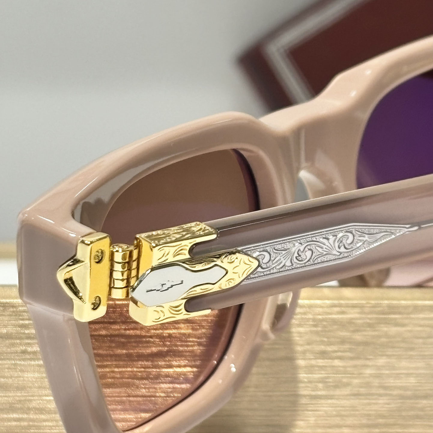Jacquemus STERETT Sunglasses - DesignerGu