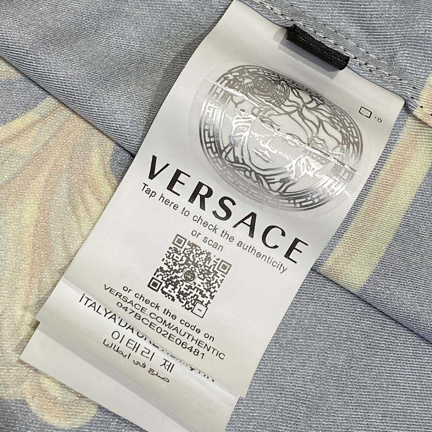 Versace Cameo Silk Shirt And Short - DesignerGu