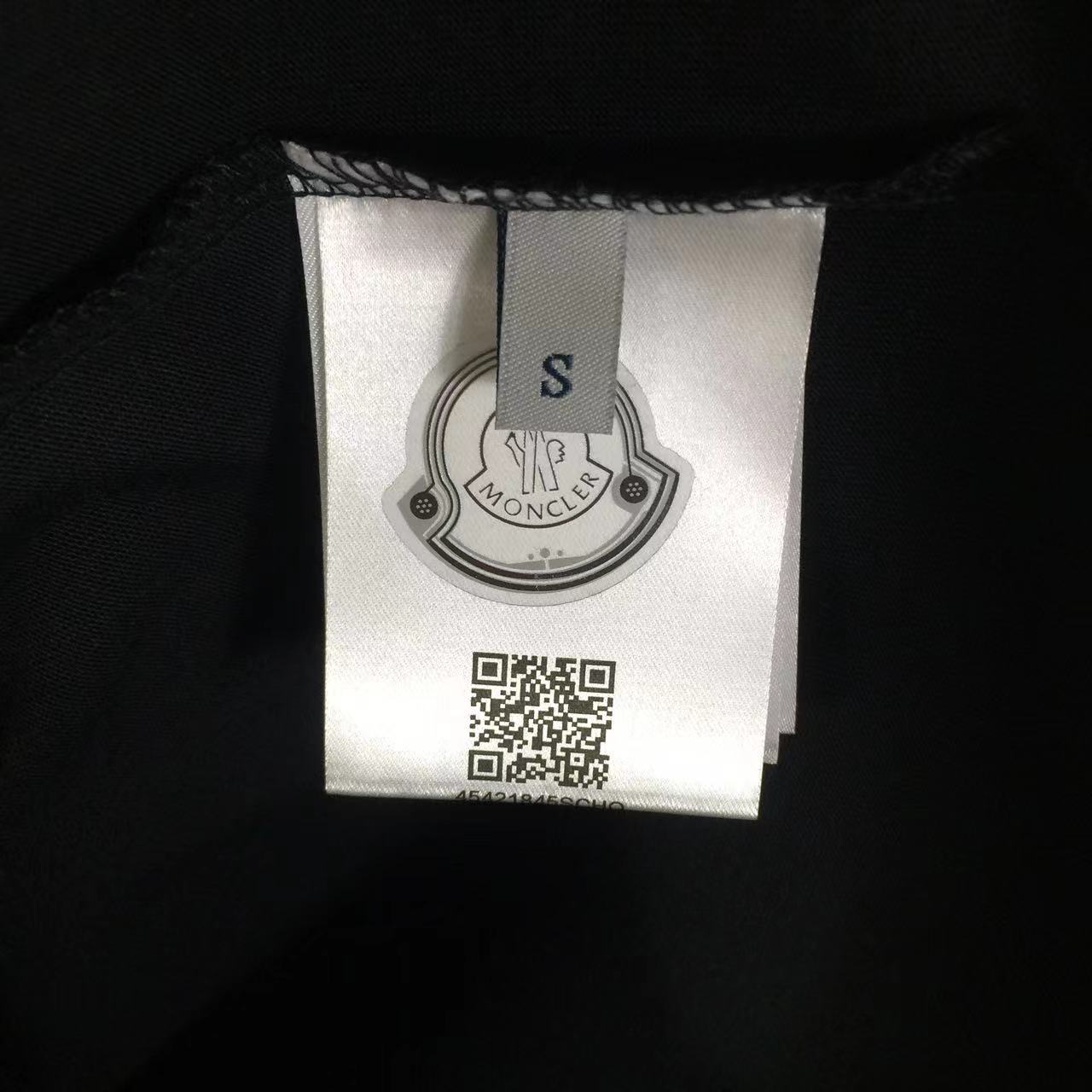 Moncler Logo Cotton T-shirt - 