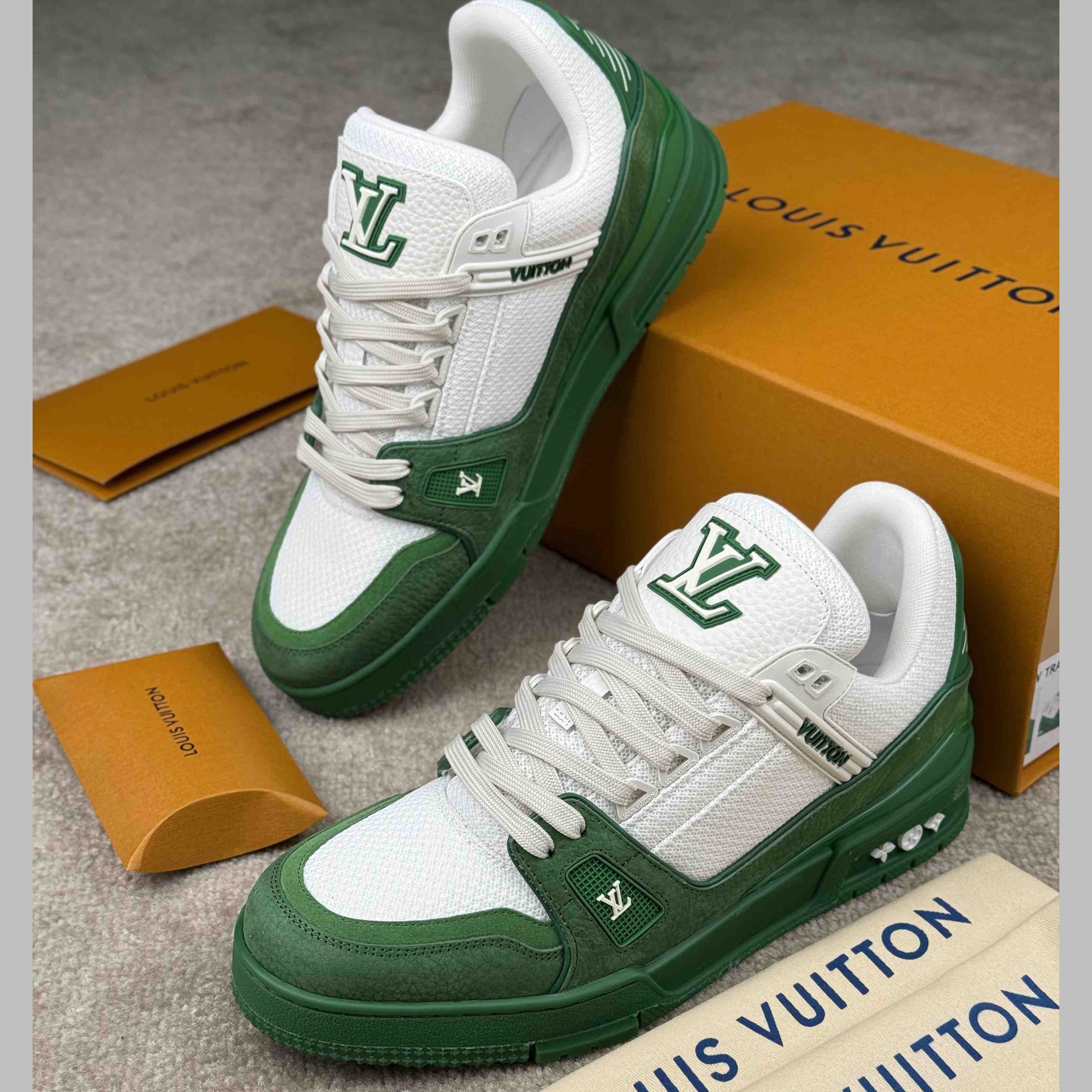 Louis Vuitton LV Trainer Sneaker   1AHTL1 - DesignerGu