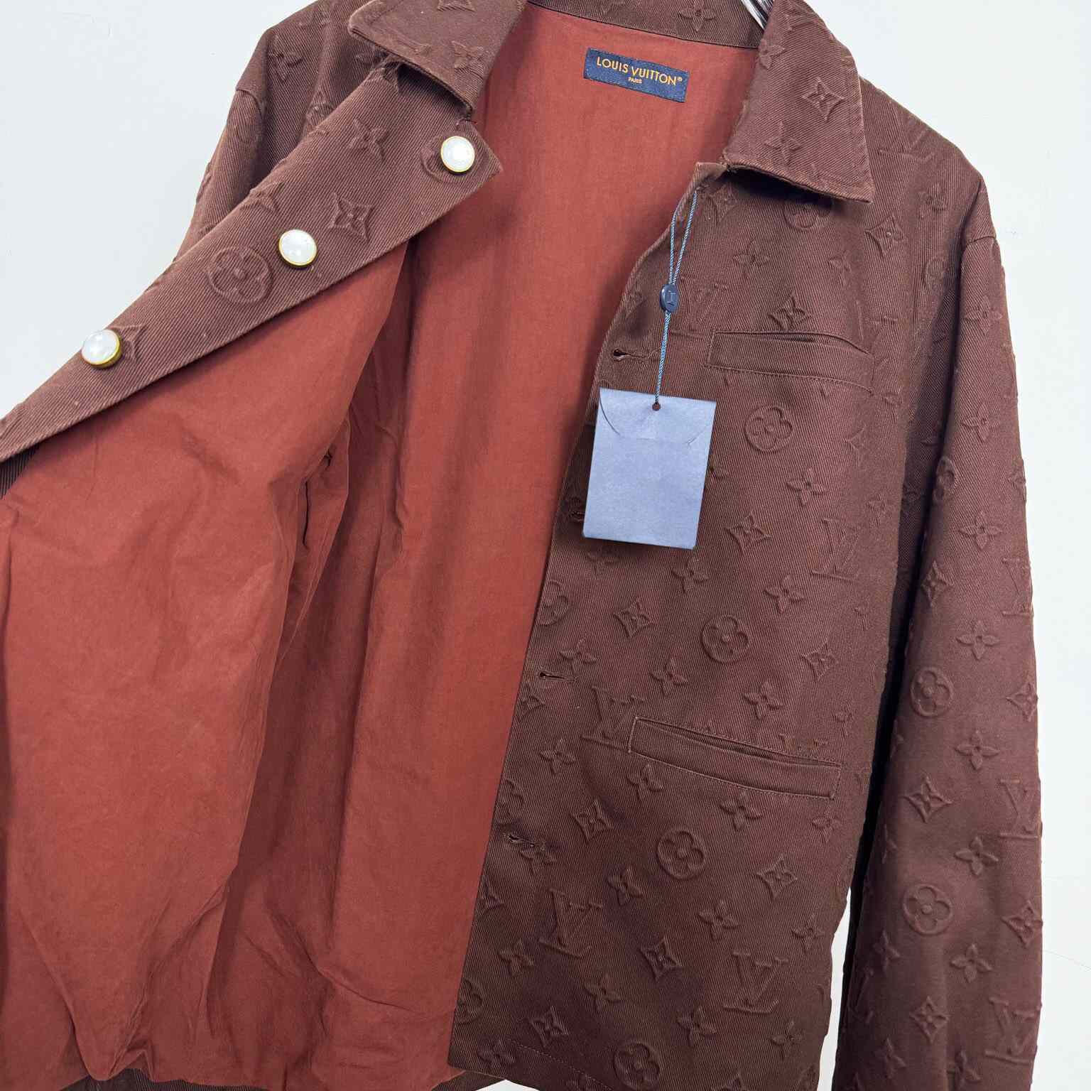 Louis Vuitton Monogram Embossed Overshirt   1AHBF1 - DesignerGu