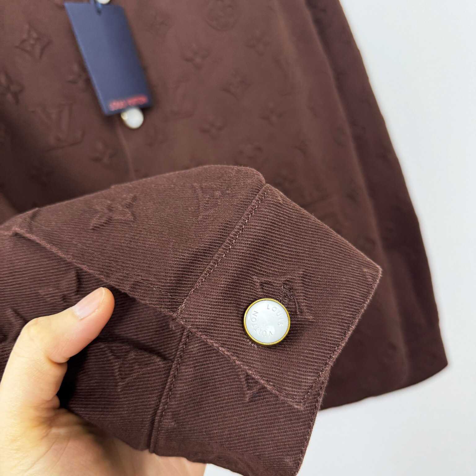 Louis Vuitton Monogram Embossed Overshirt   1AHBF1 - DesignerGu