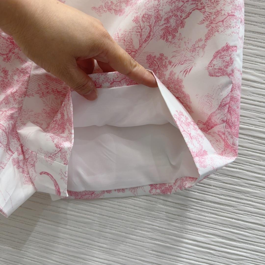 Dior Women's Shorts - DesignerGu